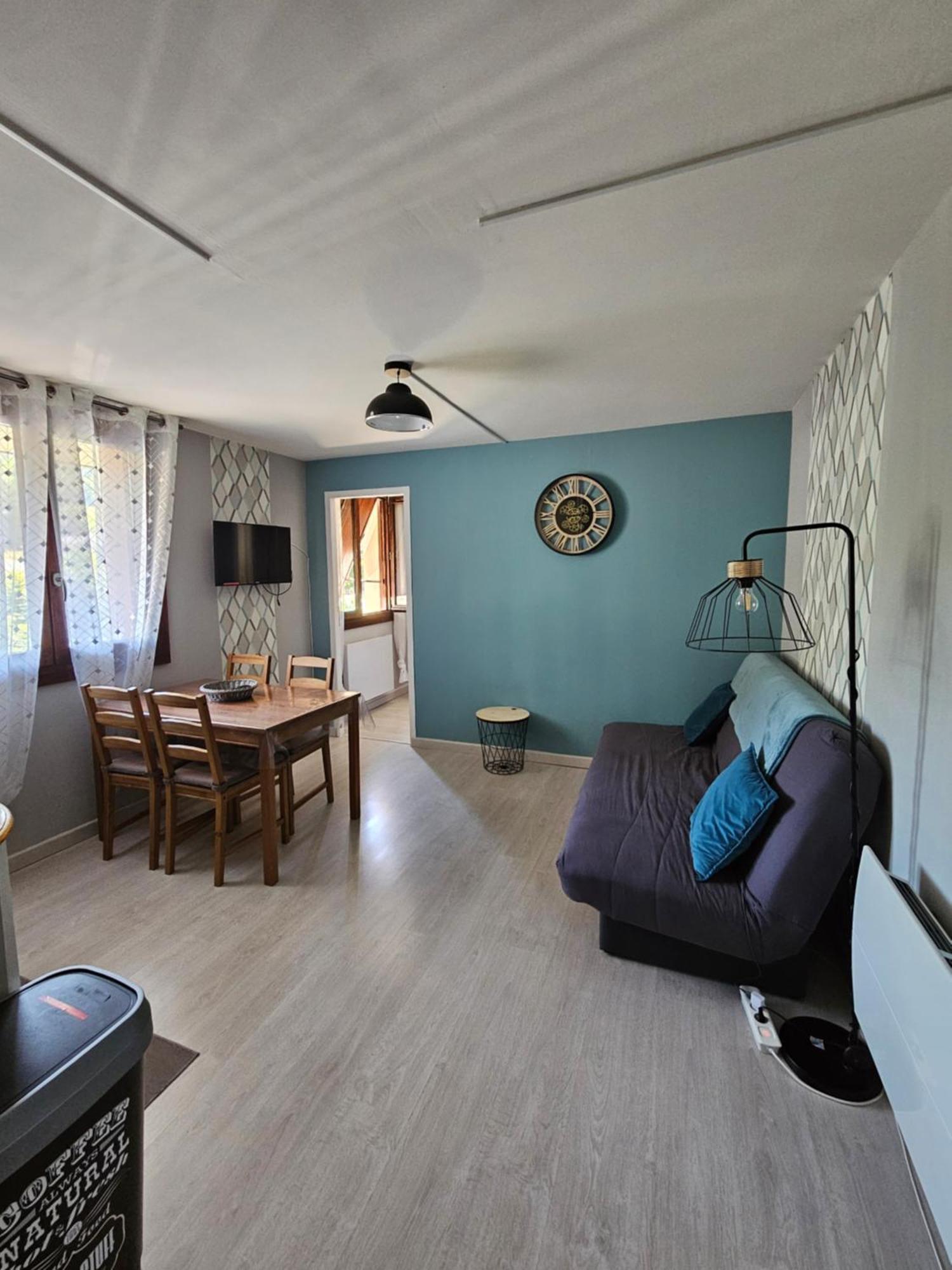 Appartement 1-4 Personnes, Residence "Le Belouga" Le Mont-Dore Exterior foto